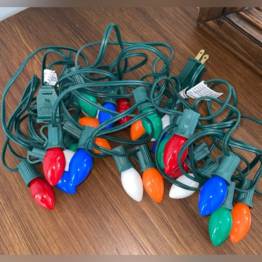 Outdoor/Indoor C7 Patio Christmas Lights 25FT Multicolor Classic Bulbs Brand New